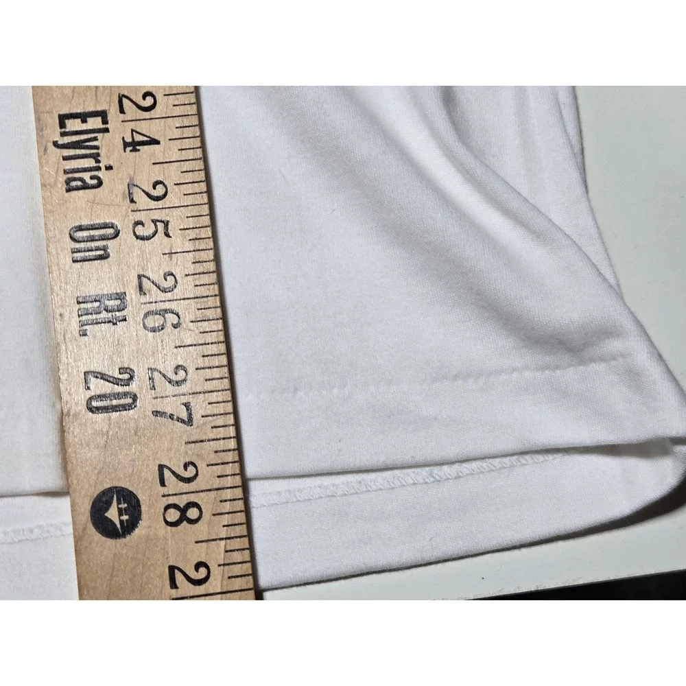 Vintage Canada Mounties Graphic T-Shirt White Souvenir Tee Mounted Police‎